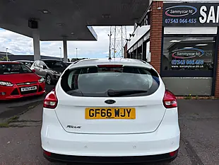 Used 2016 Ford Focus Titanium White - Interior and Exterior details 4