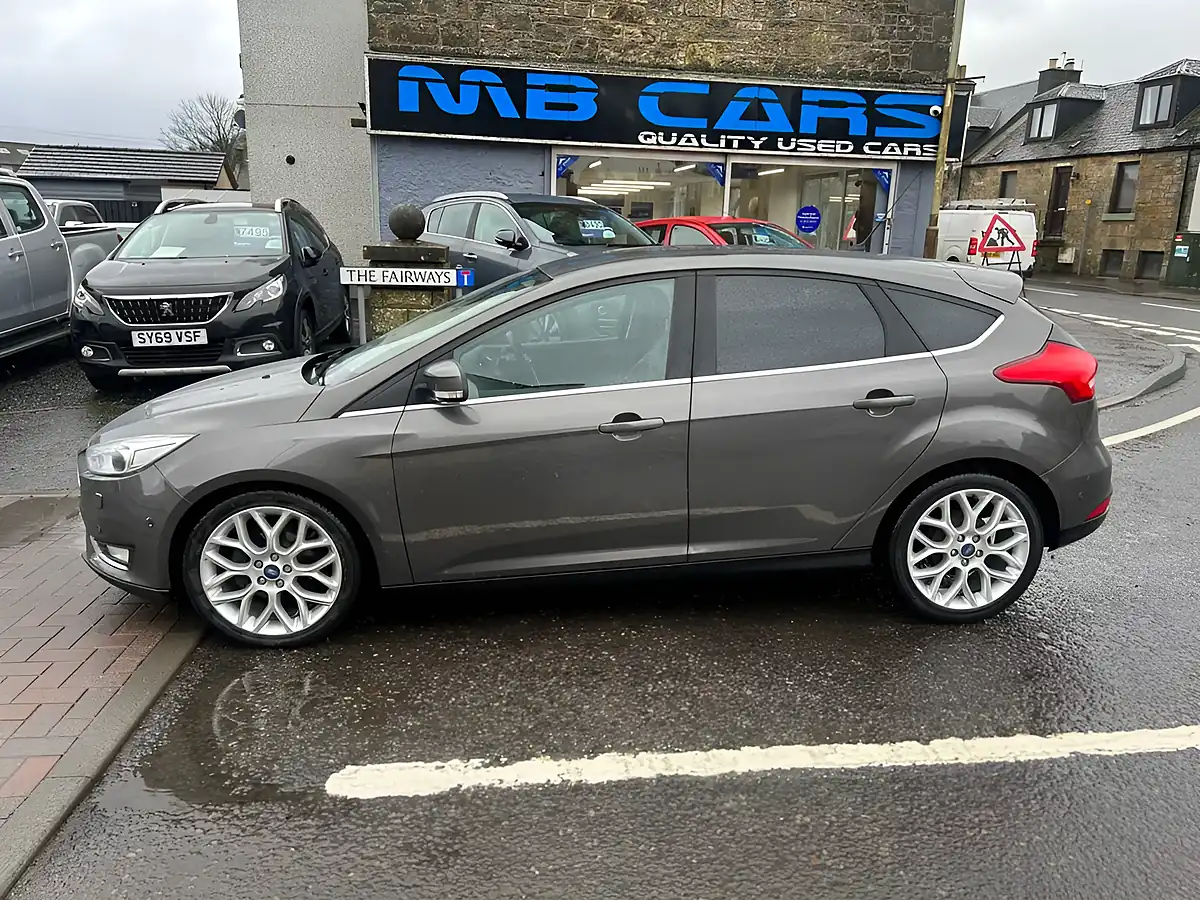Used 2016 Ford Focus Titanium X Grey - Front View