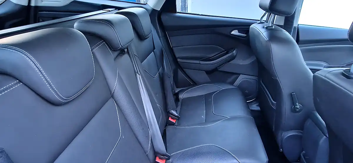 Used 2016 Ford Focus Titanium X White - Interior and Exterior details 14