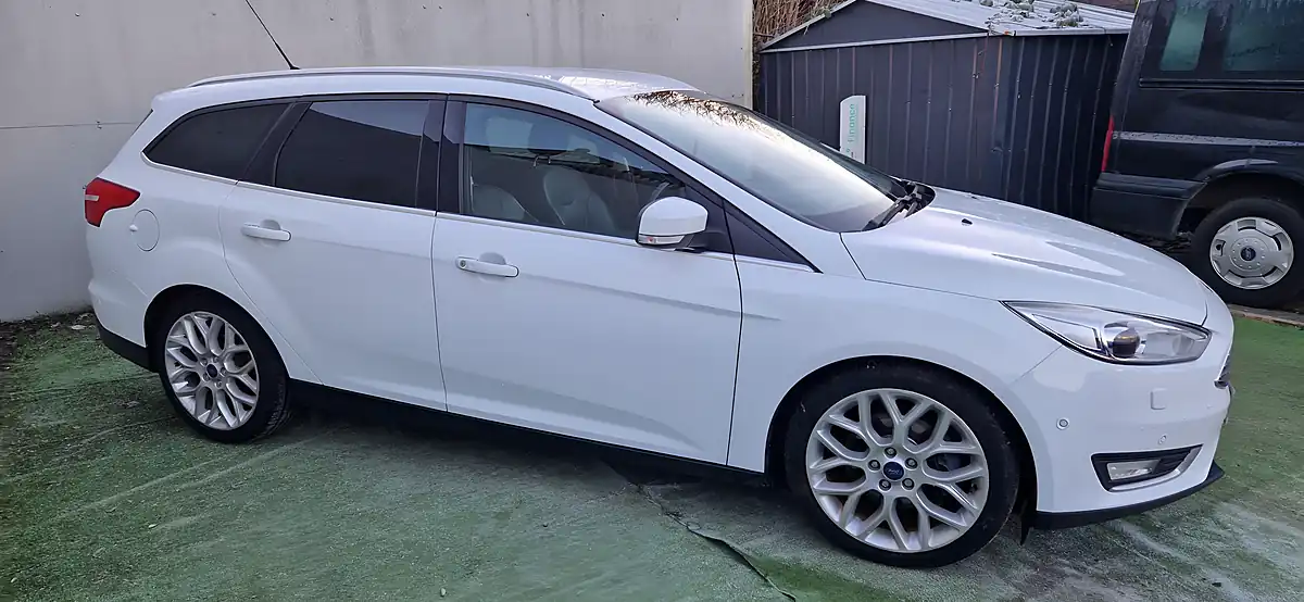 Used 2016 Ford Focus Titanium X White - Interior and Exterior details 4