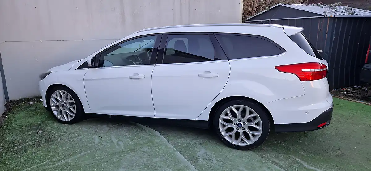 Used 2016 Ford Focus Titanium X White - Interior and Exterior details 6