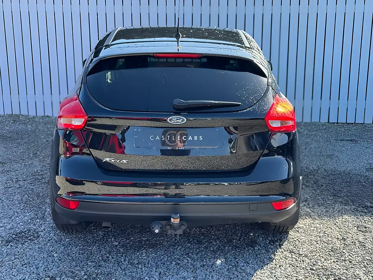 Used 2016 Ford Focus Zetec Black - Interior and Exterior details 6