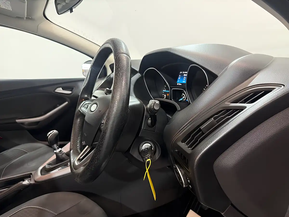 Used 2016 Ford Focus Zetec Black - Interior and Exterior details 11