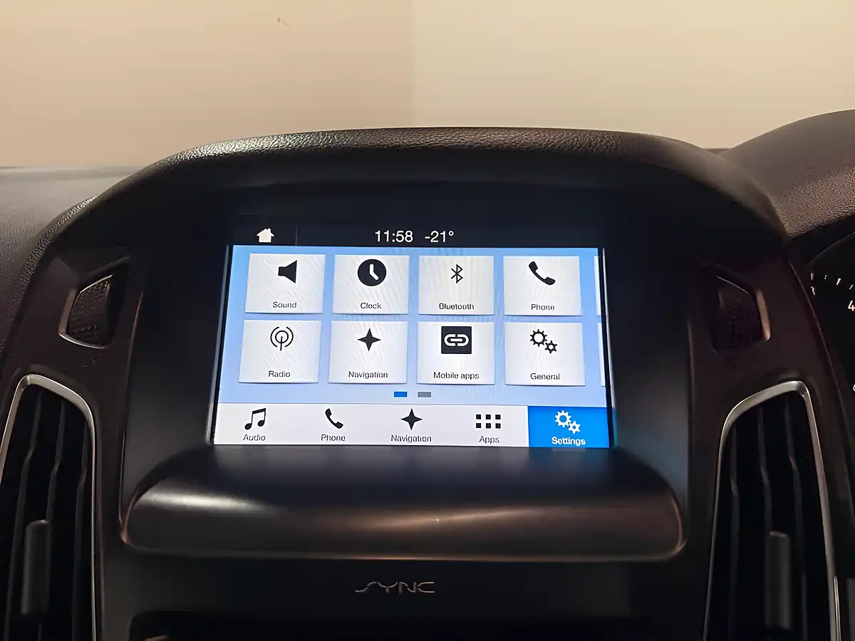 Used 2016 Ford Focus Zetec Black - Interior and Exterior details 20