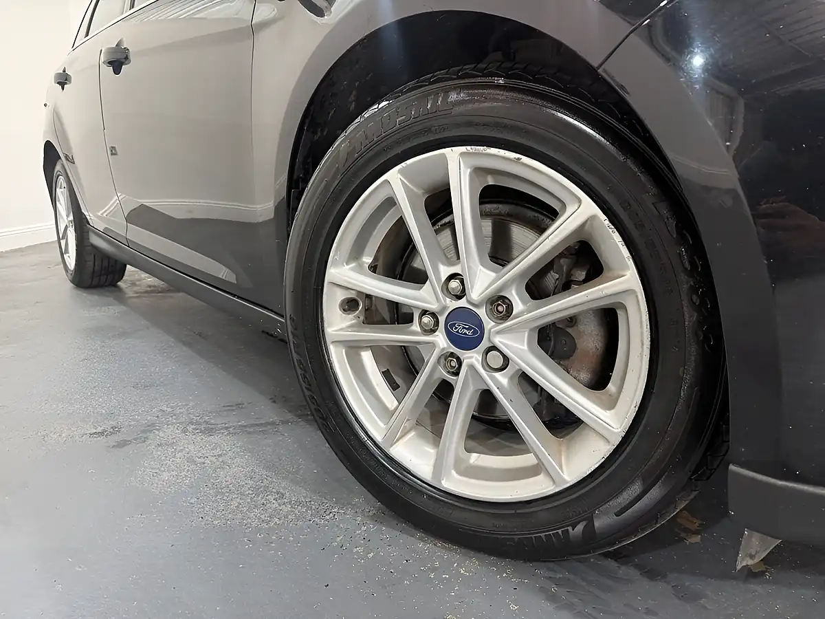 Used 2016 Ford Focus Zetec Black - Interior and Exterior details 4