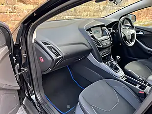 Used 2016 Ford Focus Zetec Black - Interior and Exterior details 10