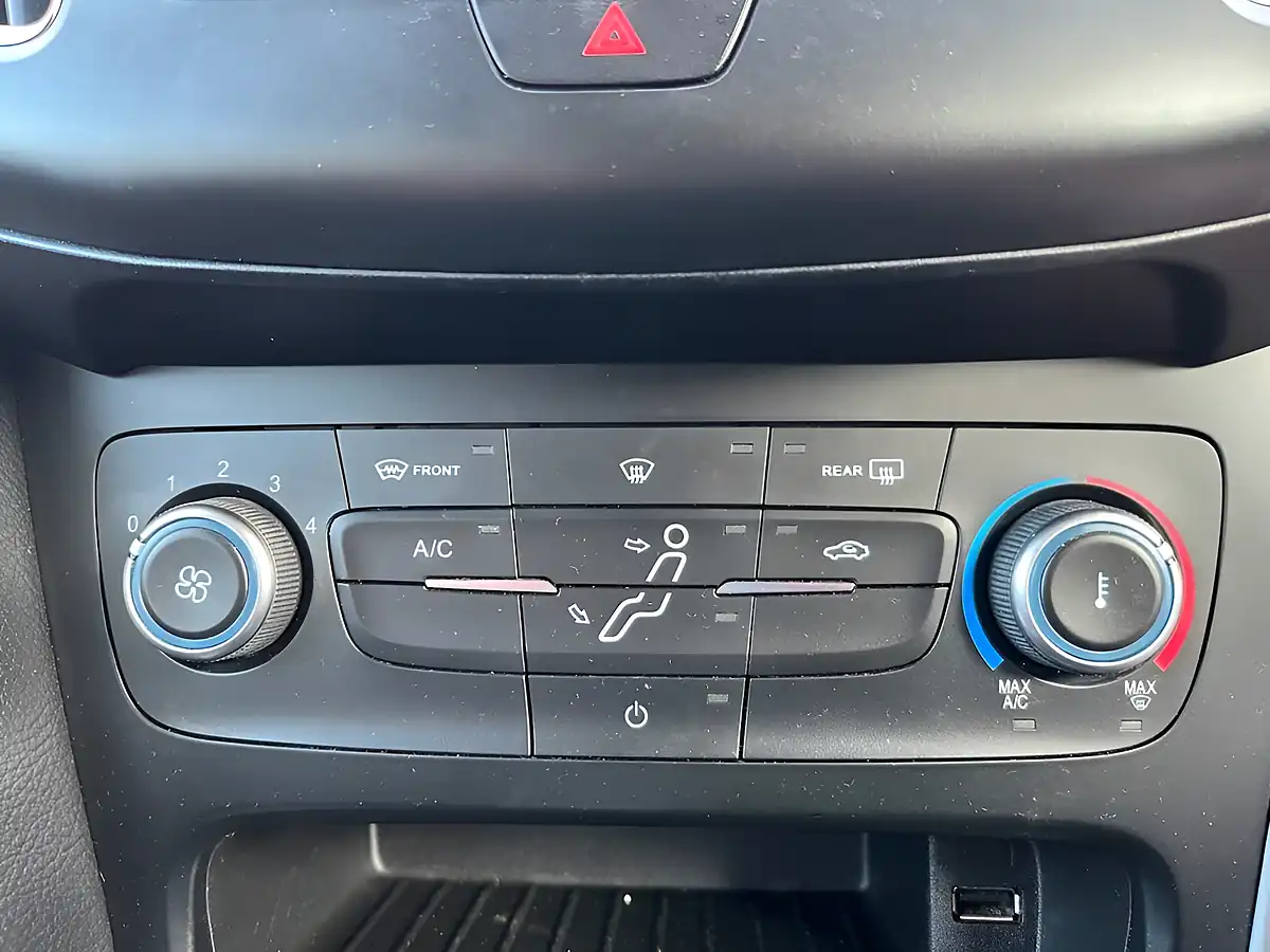 Used 2016 Ford Focus Zetec Black - Interior and Exterior details 18