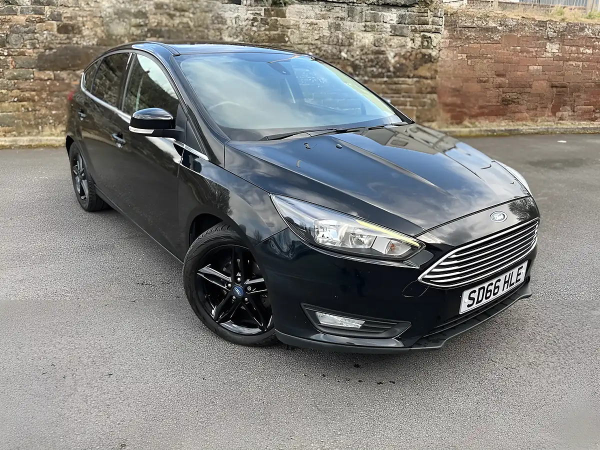 Used 2016 Ford Focus Zetec Black - Interior and Exterior details 3