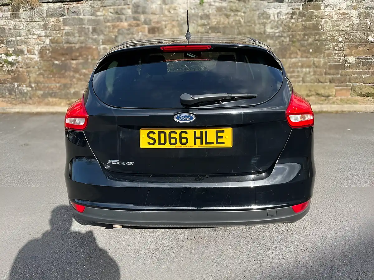 Used 2016 Ford Focus Zetec Black - Interior and Exterior details 5