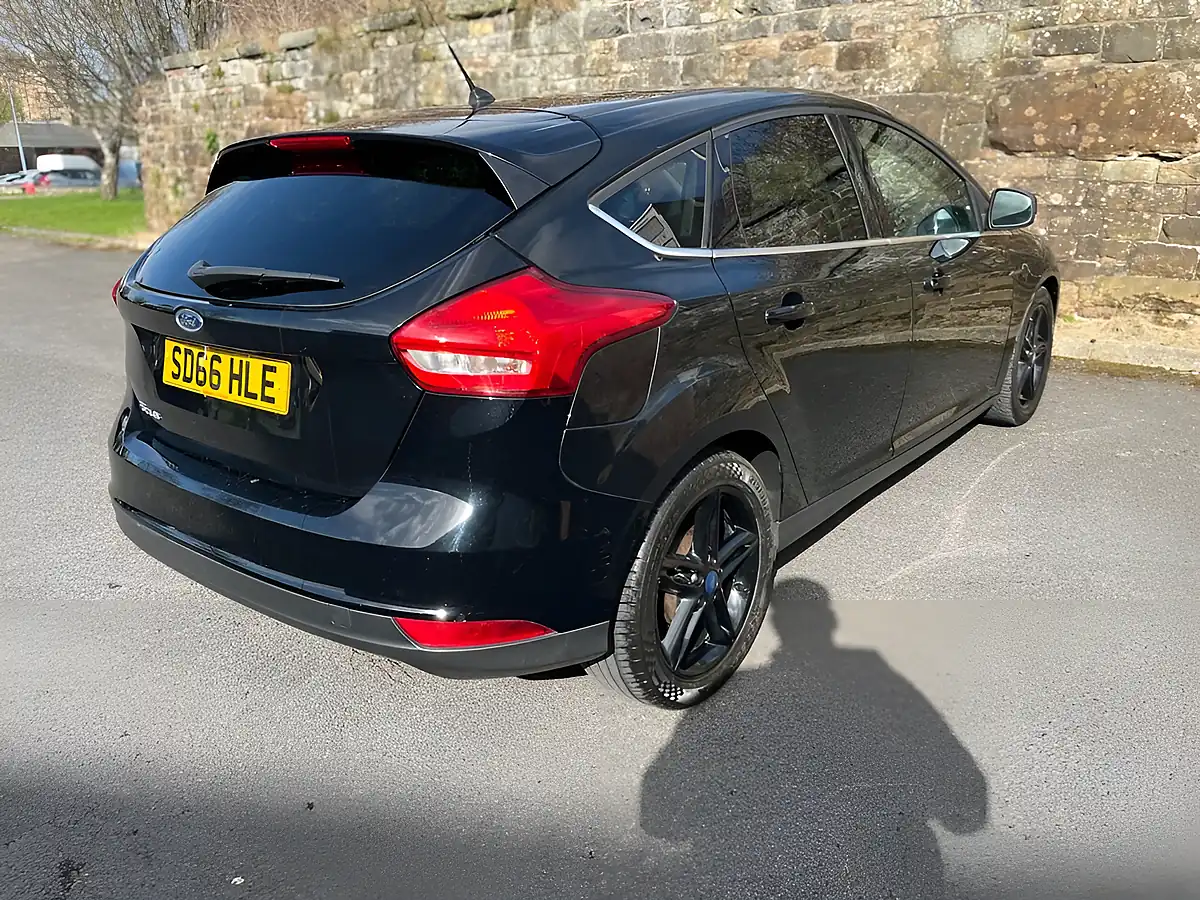 Used 2016 Ford Focus Zetec Black - Interior and Exterior details 7