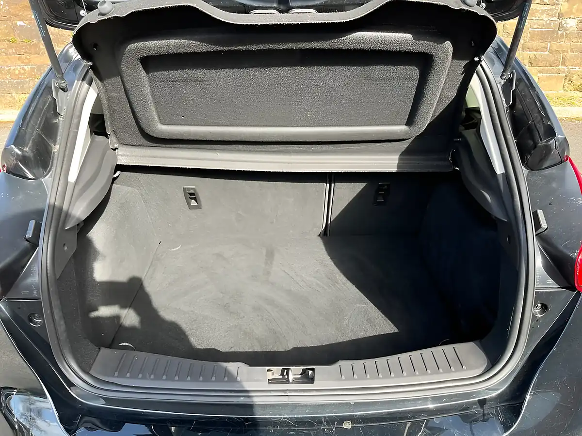 Used 2016 Ford Focus Zetec Black - Interior and Exterior details 8