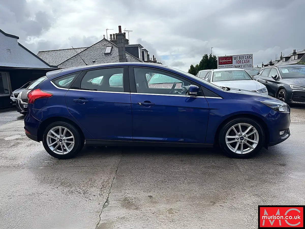 Used 2016 Ford Focus Zetec Blue - Interior and Exterior details 5
