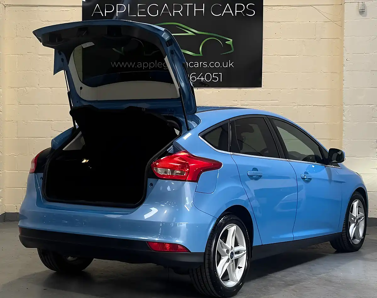 Used 2016 Ford Focus Zetec Blue - Interior and Exterior details 4