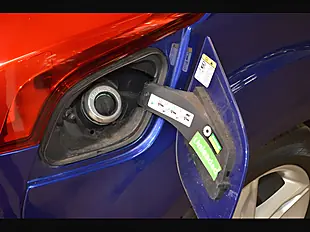 Used 2016 Ford Focus Zetec Deep Impact Blue - Interior and Exterior details 17