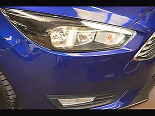 Used 2016 Ford Focus Zetec Deep Impact Blue - Interior and Exterior details 19