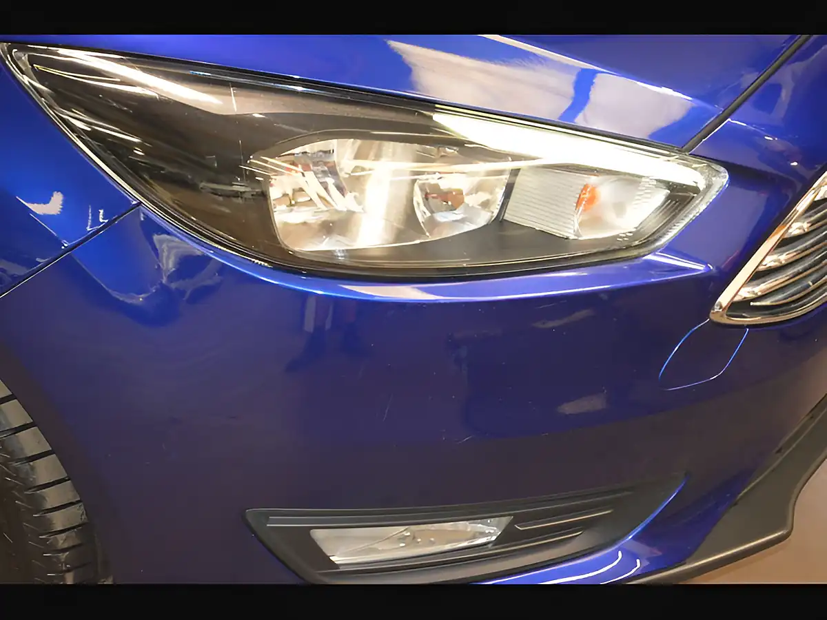 Used 2016 Ford Focus Zetec Deep Impact Blue - Interior and Exterior details 19