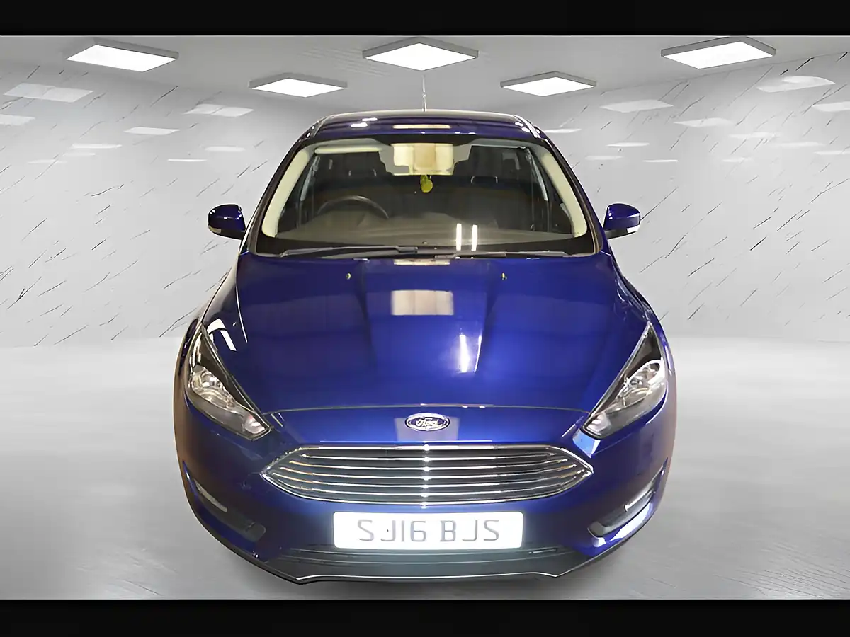 Used 2016 Ford Focus Zetec Deep Impact Blue - Interior and Exterior details 2