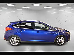 Used 2016 Ford Focus Zetec Deep Impact Blue - Interior and Exterior details 9