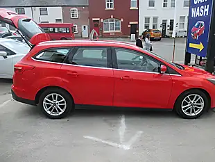 Used 2016 Ford Focus Zetec Estate Red - Interior and Exterior details 3