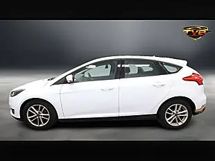 Used 2016 Ford Focus Zetec Frozen White - Interior and Exterior details 3