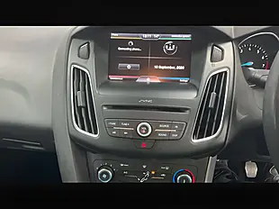 Used 2016 Ford Focus Zetec Frozen White - Interior and Exterior details 6