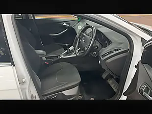 Used 2016 Ford Focus Zetec Frozen White - Interior and Exterior details 9
