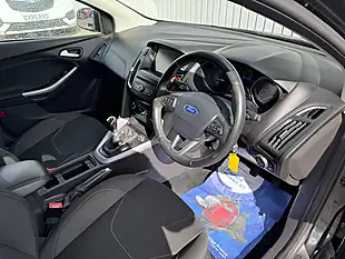 Used 2016 Ford Focus Zetec Grey - Interior and Exterior details 17
