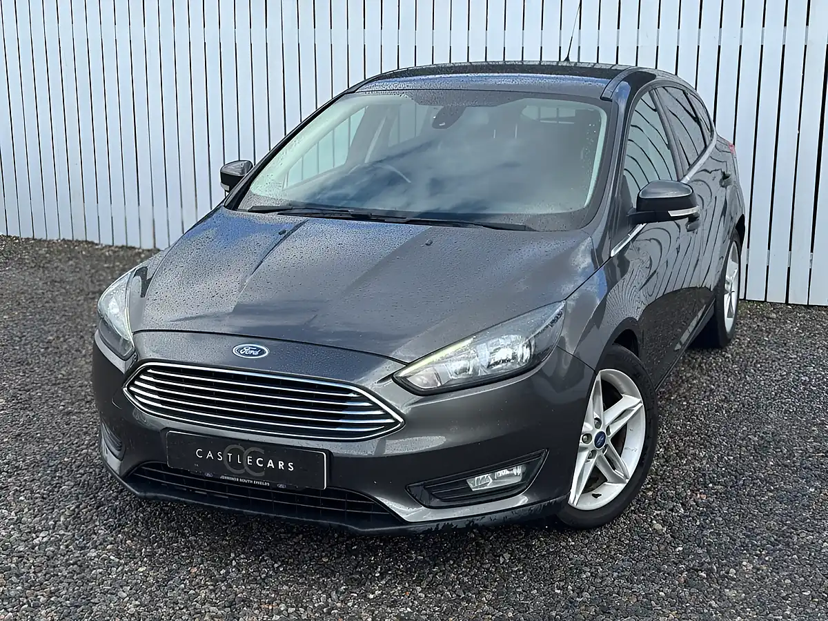 Used 2016 Ford Focus Zetec Grey - Interior and Exterior details 2
