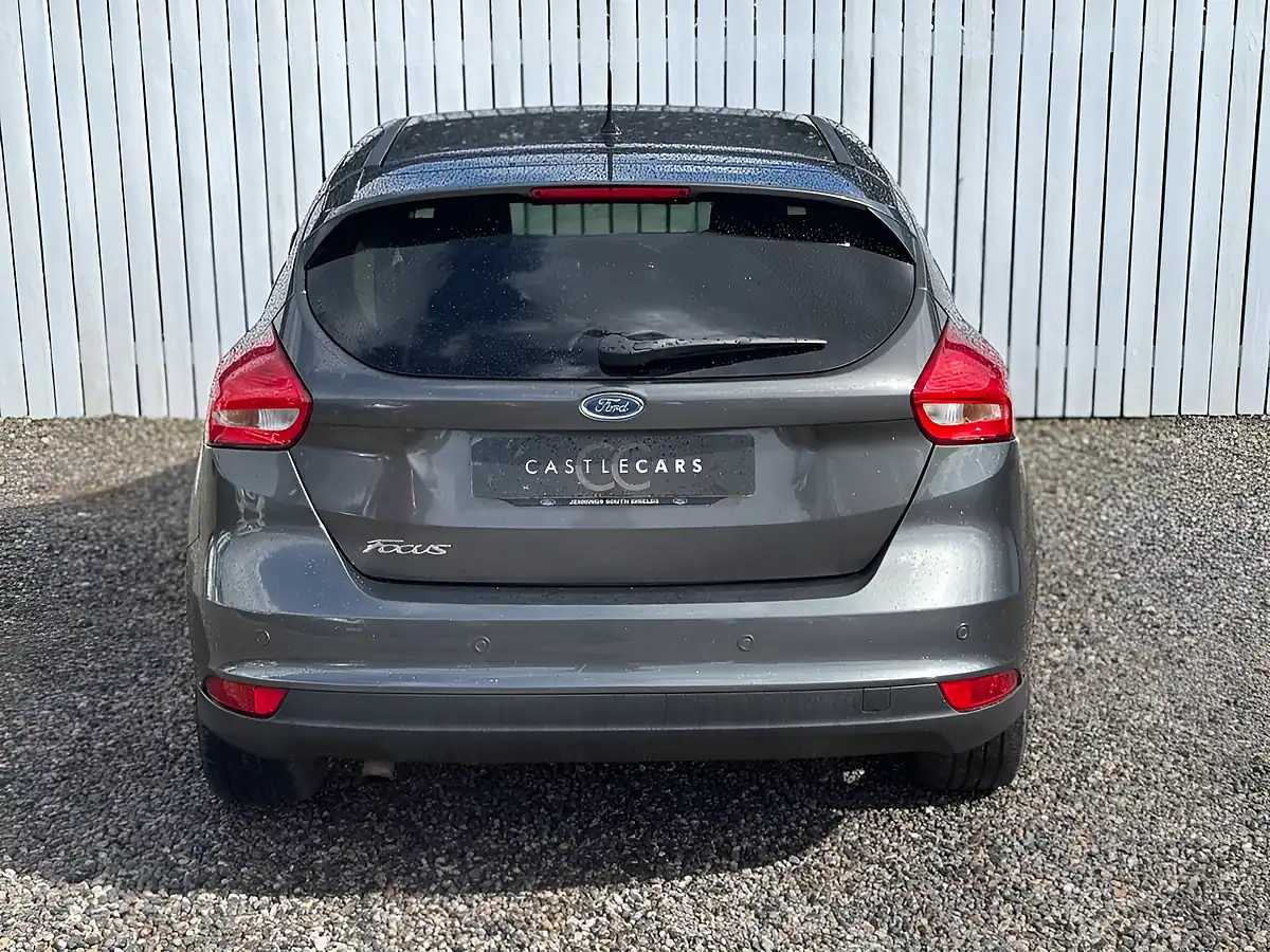 Used 2016 Ford Focus Zetec Grey - Interior and Exterior details 6