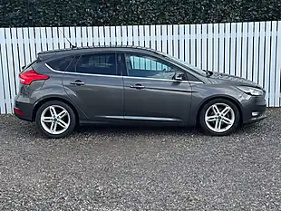 Used 2016 Ford Focus Zetec Grey - Interior and Exterior details 7
