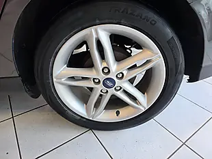 Used 2016 Ford Focus Zetec Grey - Interior and Exterior details 15
