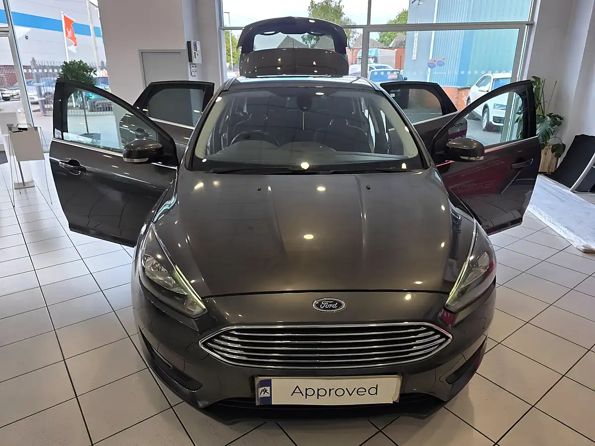 Used 2016 Ford Focus Zetec Grey - Interior and Exterior details 2
