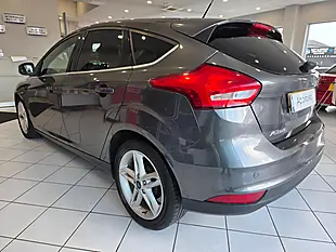 Used 2016 Ford Focus Zetec Grey - Interior and Exterior details 3