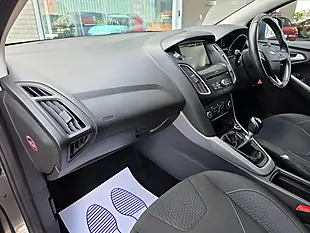 Used 2016 Ford Focus Zetec Grey - Interior and Exterior details 8