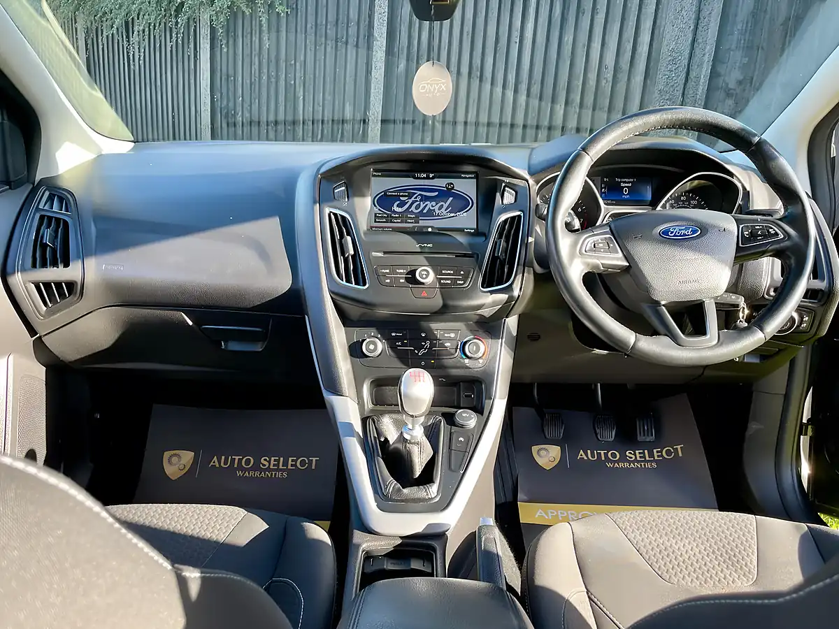 Used 2016 Ford Focus Zetec Magnetic Grey - Interior and Exterior details 13