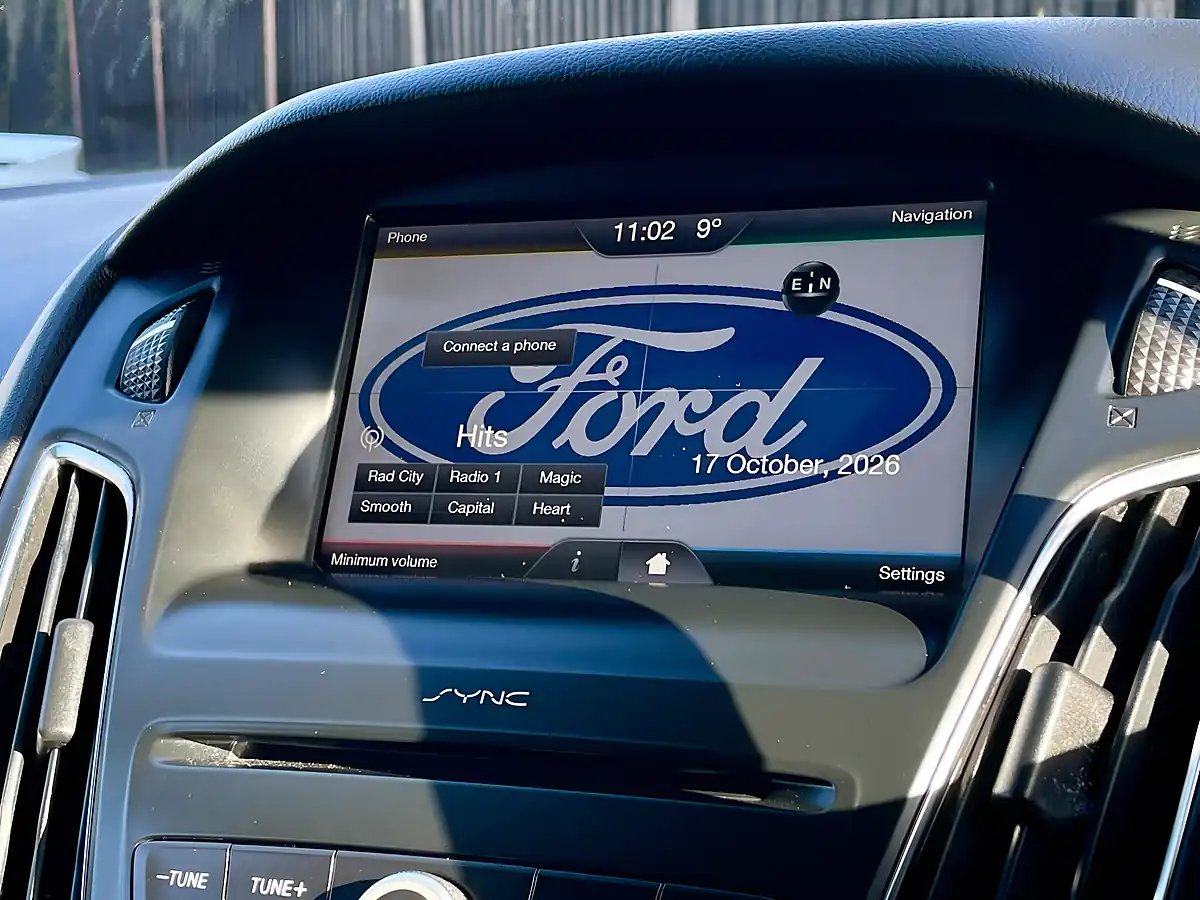Used 2016 Ford Focus Zetec Magnetic Grey - Interior and Exterior details 14