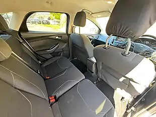Used 2016 Ford Focus Zetec Moondust Silver - Interior and Exterior details 13