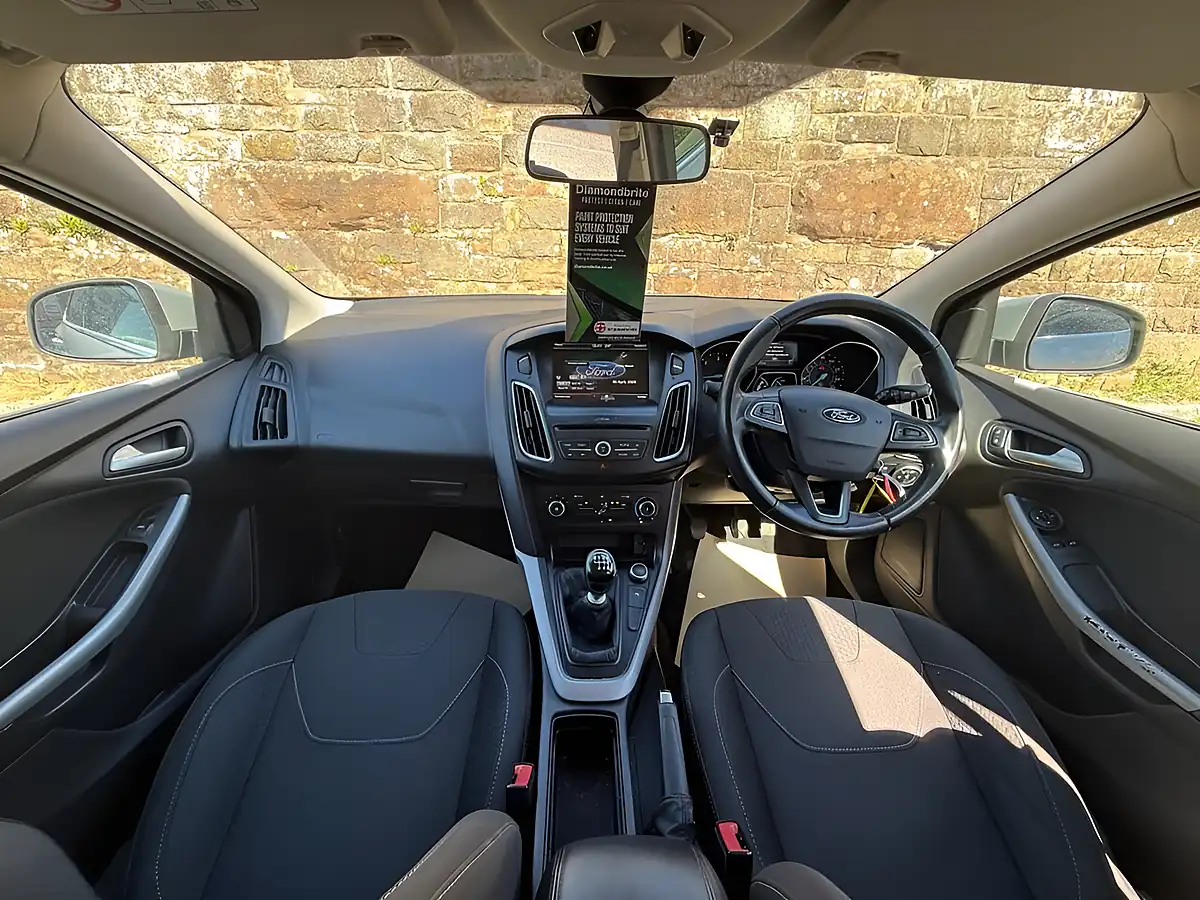 Used 2016 Ford Focus Zetec Moondust Silver - Interior and Exterior details 14