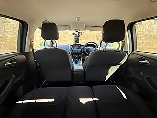 Used 2016 Ford Focus Zetec Moondust Silver - Interior and Exterior details 17