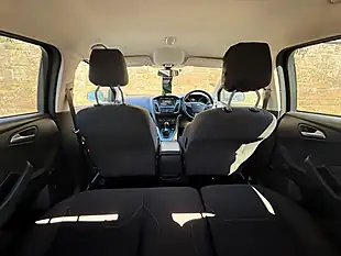 Used 2016 Ford Focus Zetec Moondust Silver - Interior and Exterior details 18