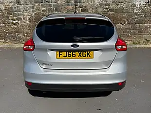 Used 2016 Ford Focus Zetec Moondust Silver - Interior and Exterior details 7