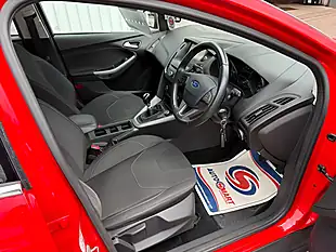 Used 2016 Ford Focus Zetec Red - Interior and Exterior details 12