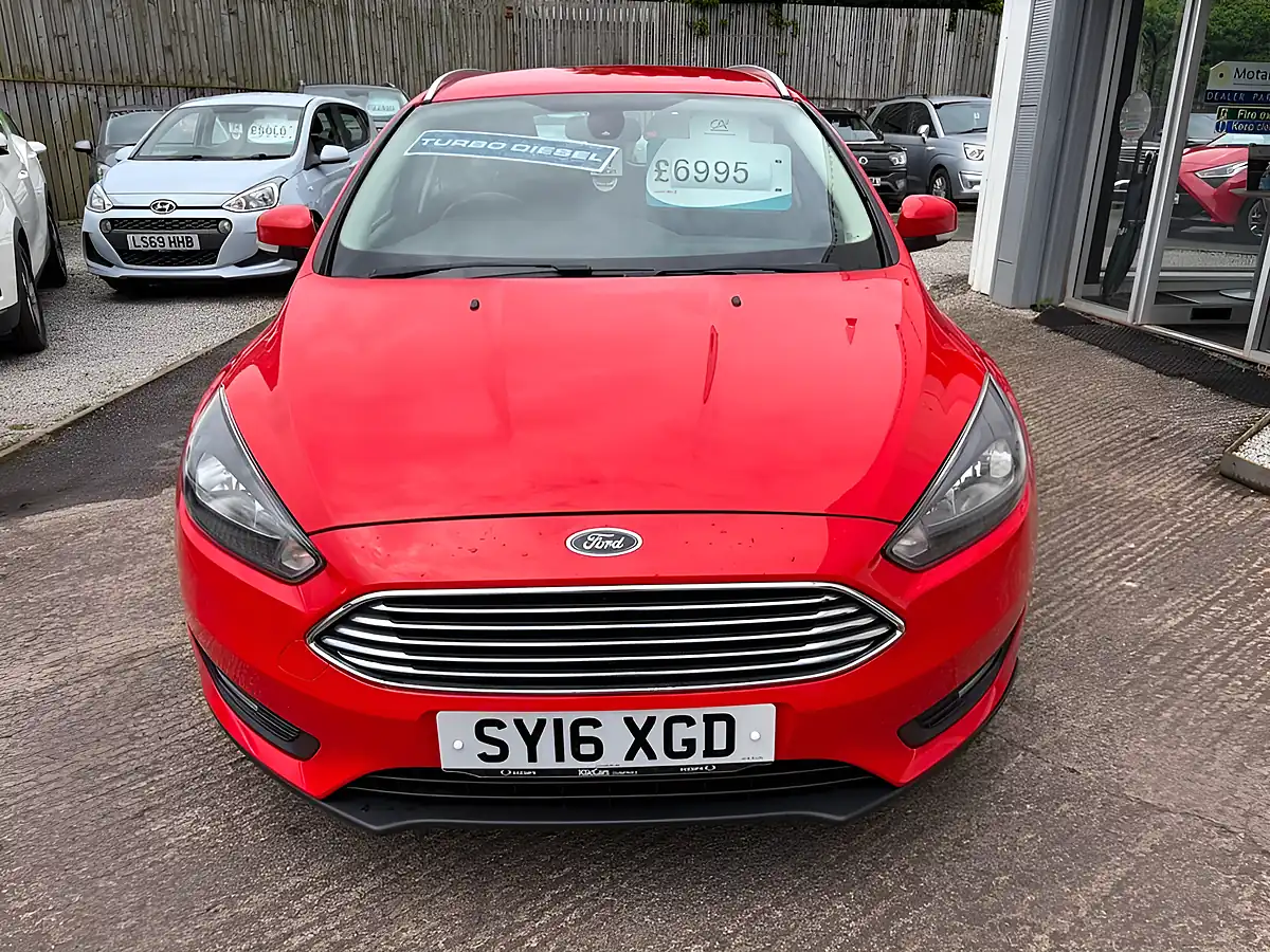 Used 2016 Ford Focus Zetec Red - Interior and Exterior details 2