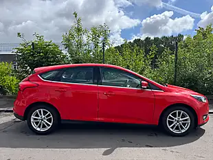 Used 2016 Ford Focus Zetec Red - Interior and Exterior details 2