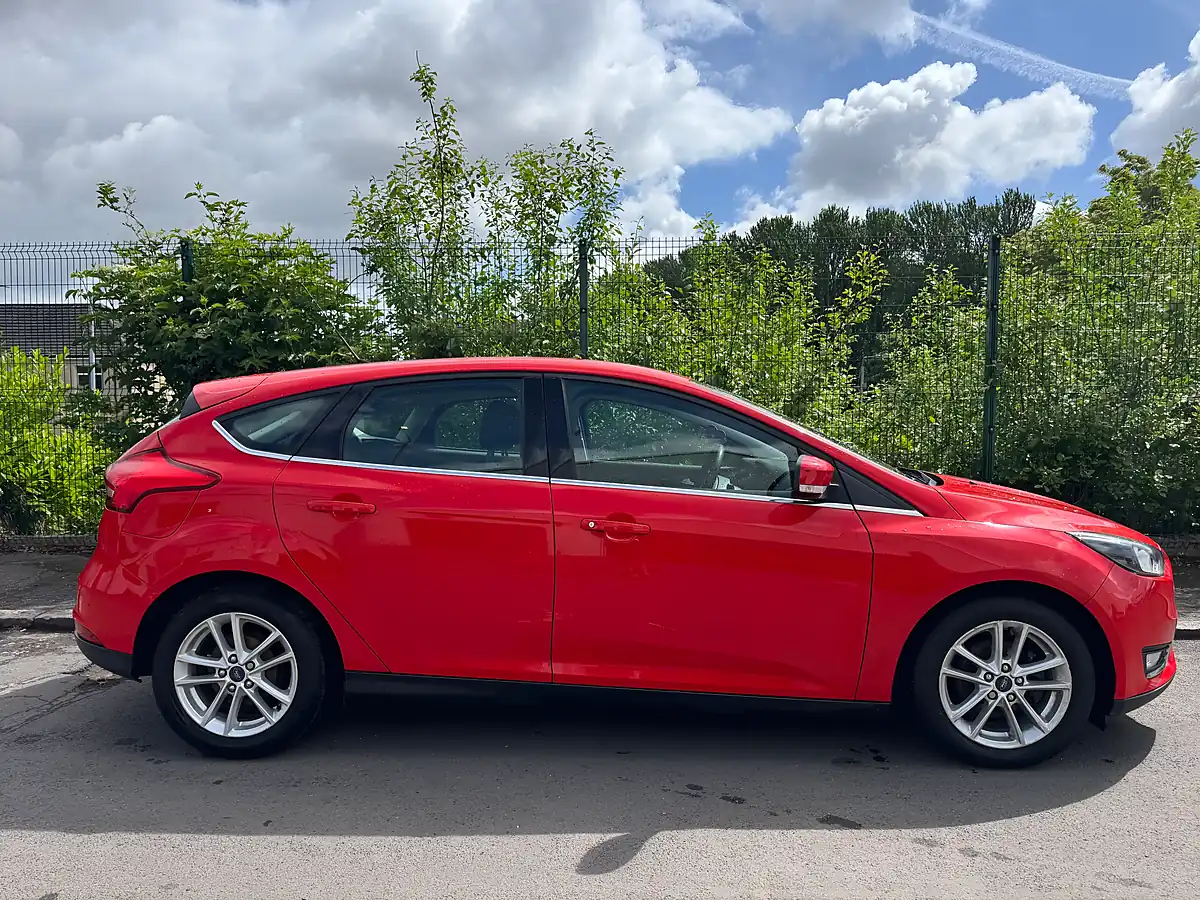 Used 2016 Ford Focus Zetec Red - Interior and Exterior details 2