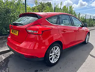 Used 2016 Ford Focus Zetec Red - Interior and Exterior details 3