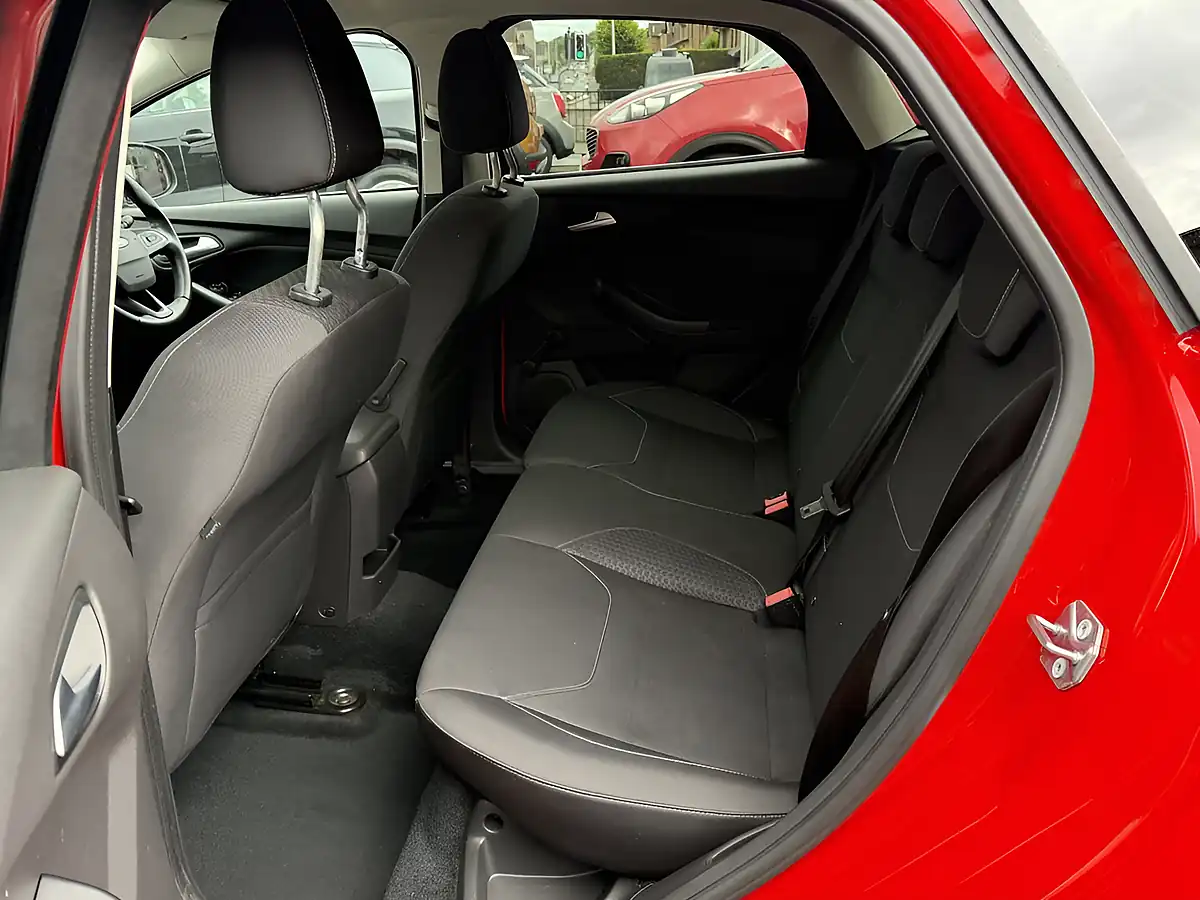Used 2016 Ford Focus Zetec Red - Interior and Exterior details 17