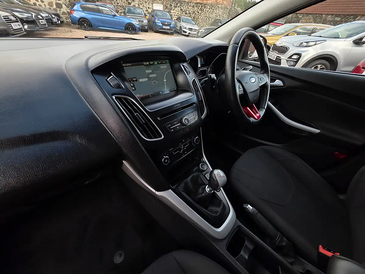Used 2016 Ford Focus Zetec Red - Interior and Exterior details 11