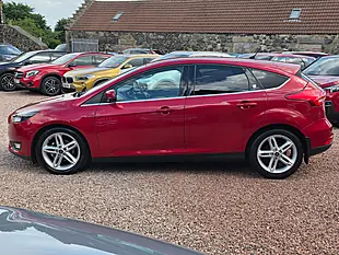 Used 2016 Ford Focus Zetec Red - Interior and Exterior details 14