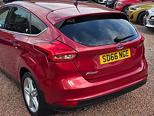 Used 2016 Ford Focus Zetec Red - Interior and Exterior details 16